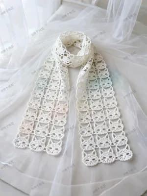 Cat Face Motif Scarf