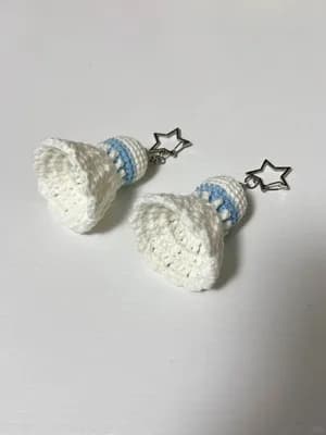 Badminton Shuttlecock Charm — view 4