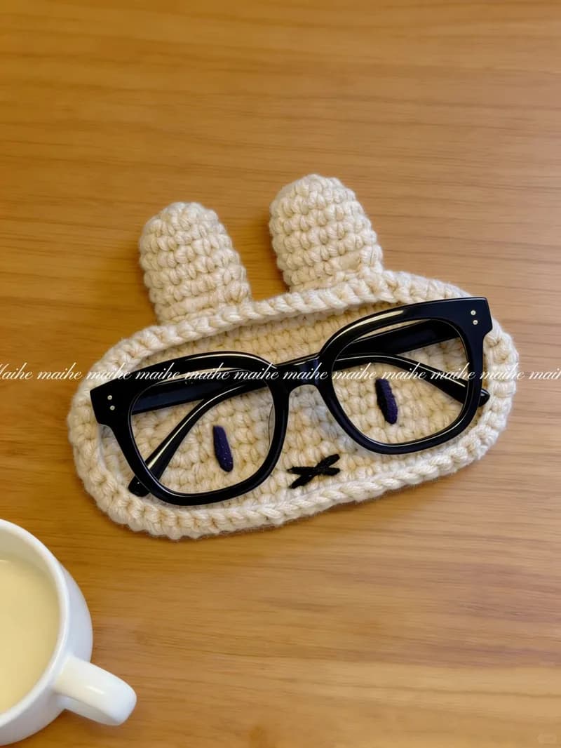 Bunny Glasses Tray — finished crochet project photo