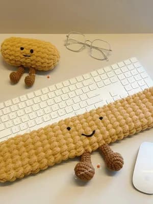Jellycat-Style Keyboard Wrist Rest & Phone Stand — free crochet pattern