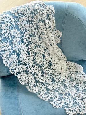 Lace Bridal Veil — view 5