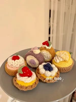 Mini Cake and Tart Charms — view 6