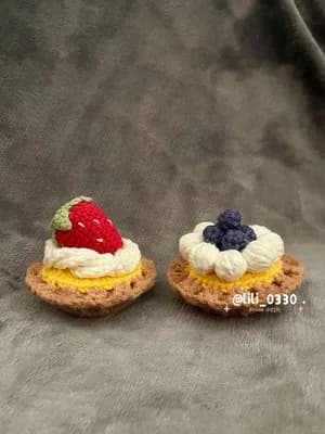 Mini Cake and Tart Charms — view 10
