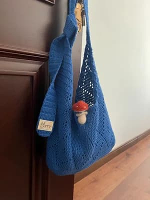 Openwork Diamond Tote — free crochet pattern