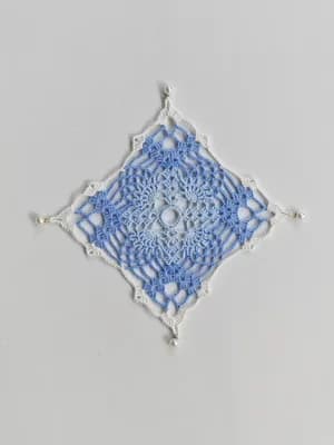 Pineapple Lace Square Motif (~15cm) — view 4