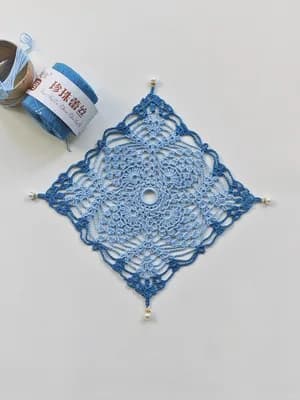 Pineapple Lace Square Motif (~20cm) — view 5