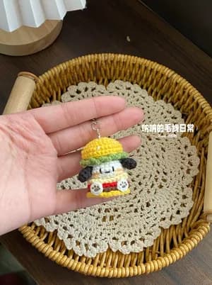 Pochacco Burger Charm — free crochet pattern