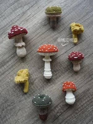 Red Toadstool — free crochet pattern