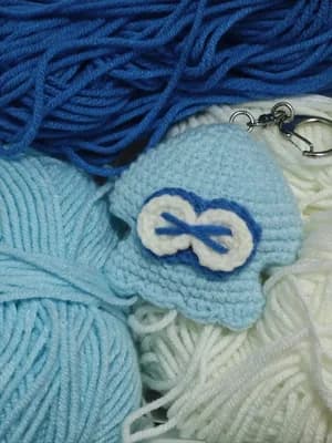 Squid Charm — free crochet pattern