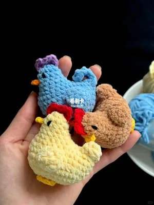 Stardew Valley Mini Chicken — view 2