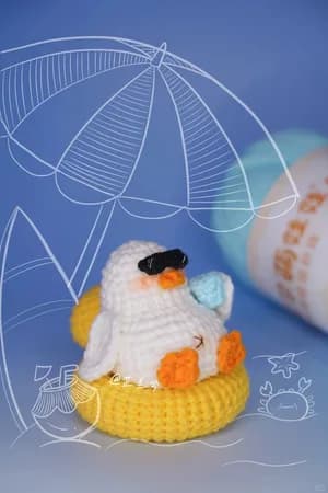 Vacation Duck on a Swim Ring — free crochet pattern