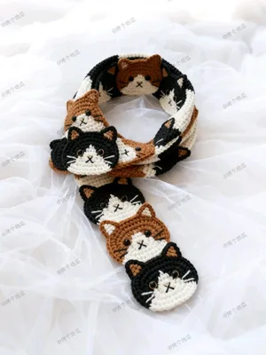 Cat Face Medallion — view 2