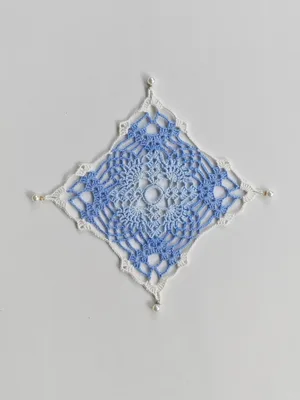 Pineapple Lace Square Motif (~15cm) — view 4