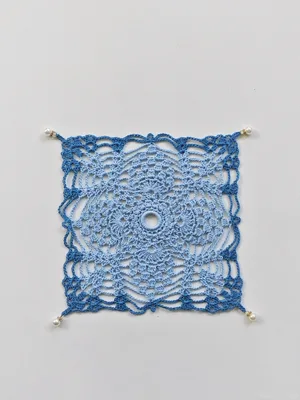 Pineapple Lace Square Motif (~20cm) — view 2