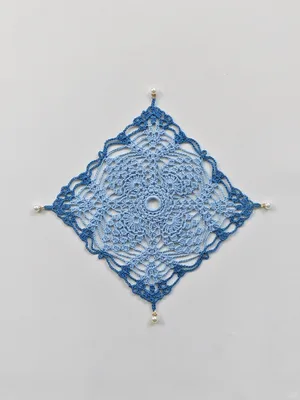 Pineapple Lace Square Motif (~20cm) — view 3