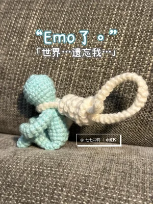 Zero-Sew Office-Worker Charm Doll — view 4